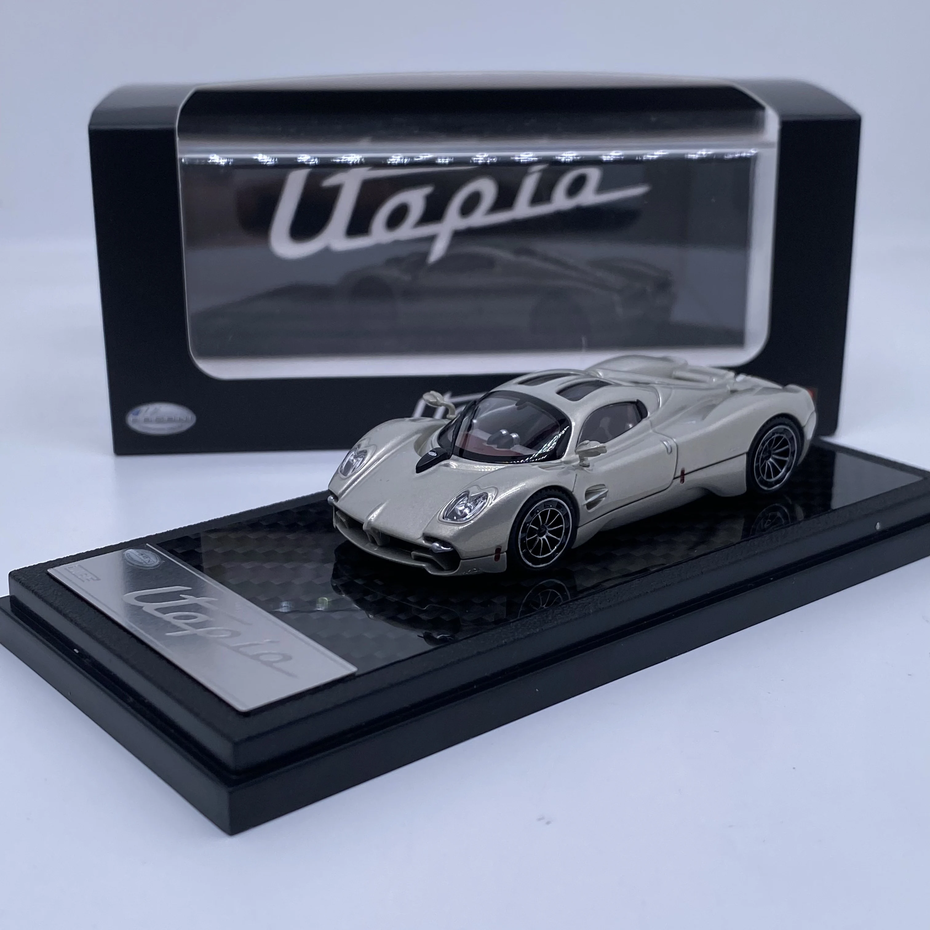 LCD 1:64 Utopia Matte Champagne Gold Exhibition Limited Car Model HOBBY EXPO CHINA 2025 - Image 3