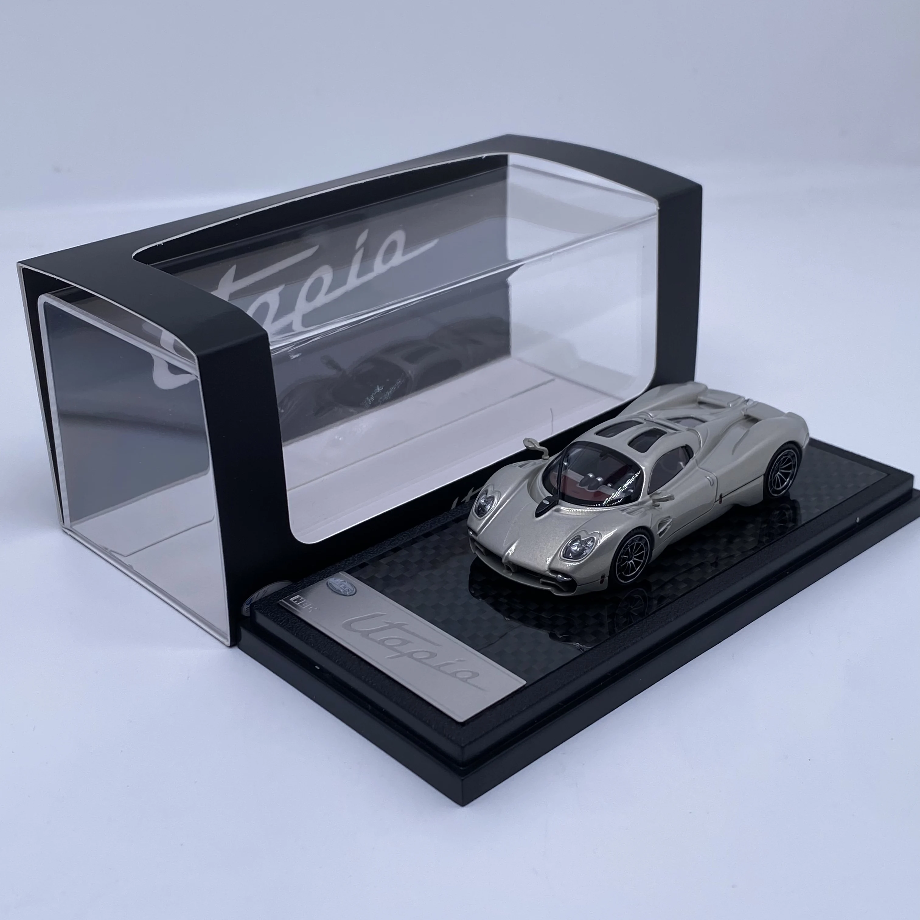 LCD 1:64 Utopia Matte Champagne Gold Exhibition Limited Car Model HOBBY EXPO CHINA 2025