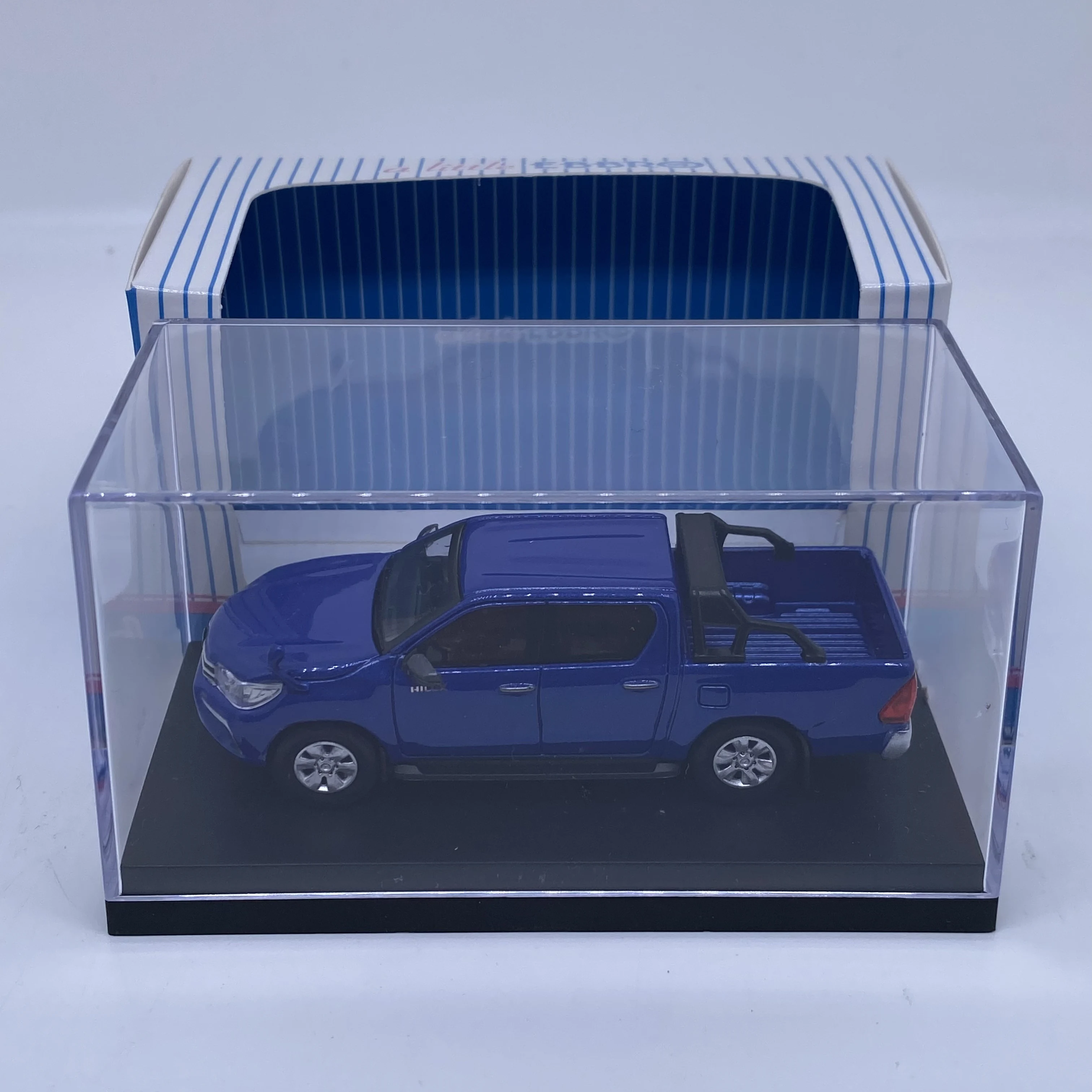 EBBRO 1:64 Toyota Hilux Collection and Display of Automobile Model of Pickup Truck Alloy Blue - Image 2