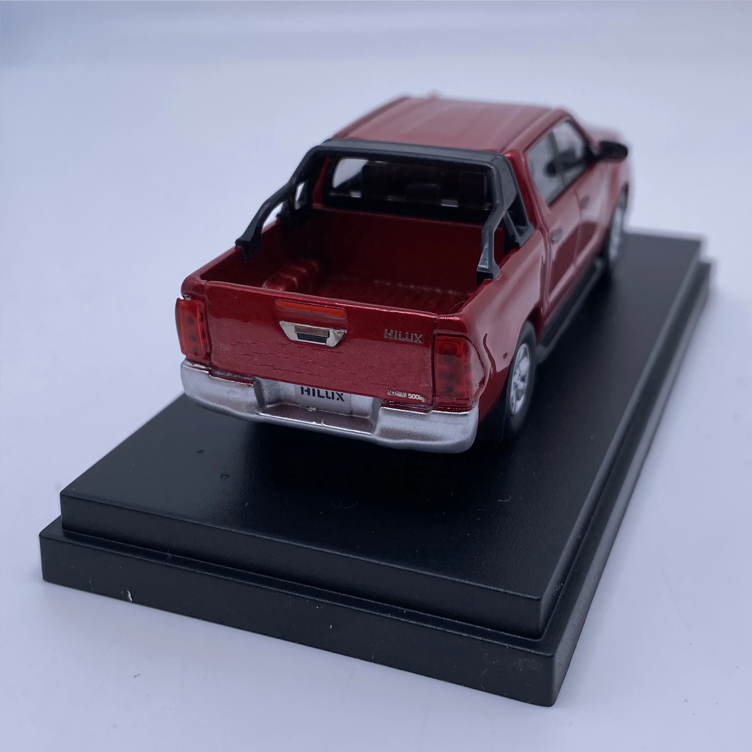 Ebbro 1:64 Hilux And Display Of Automobile Model Of Pickup Truck Alloy Red - Image 6