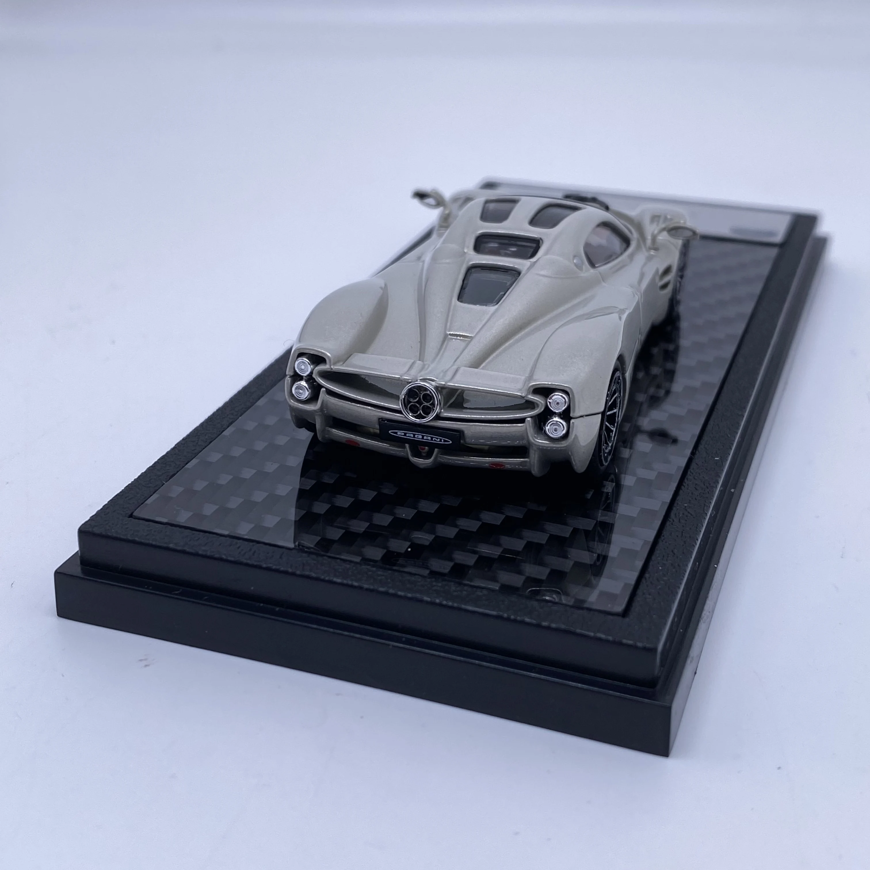 LCD 1:64 Utopia Matte Champagne Gold Exhibition Limited Car Model HOBBY EXPO CHINA 2025 - Image 6