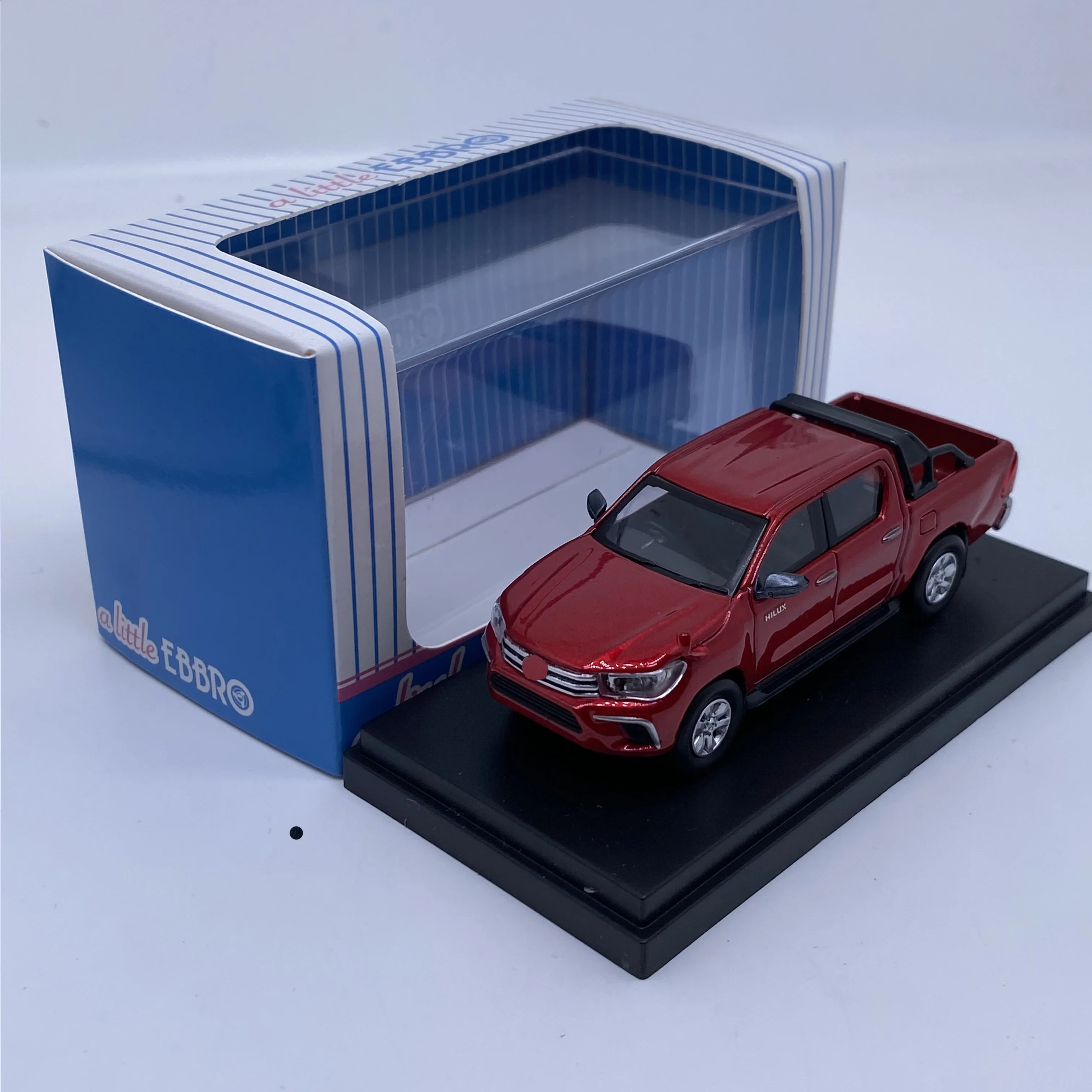 Ebbro 1:64 Hilux And Display Of Automobile Model Of Pickup Truck Alloy Red