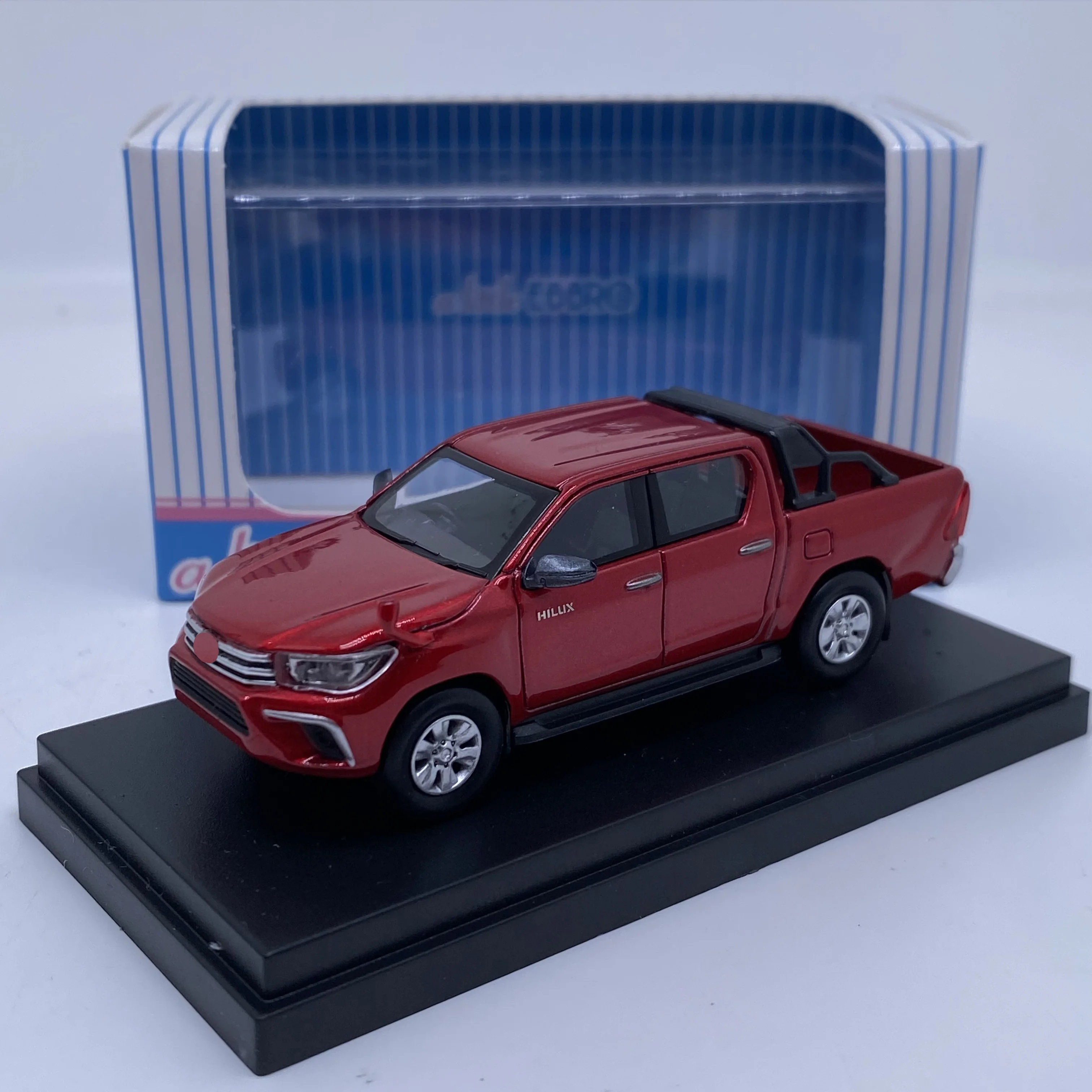 Ebbro 1:64 Hilux And Display Of Automobile Model Of Pickup Truck Alloy Red - Image 3