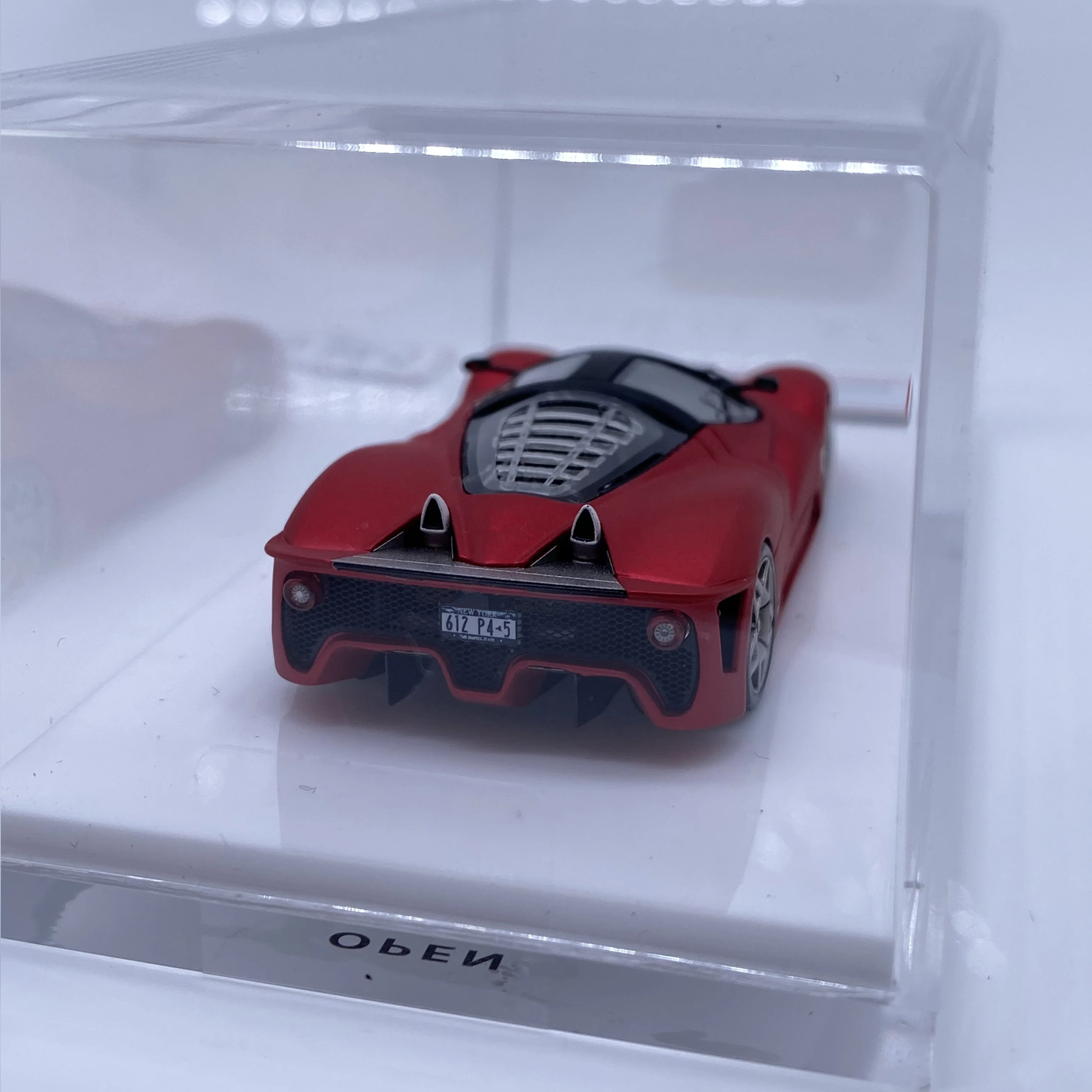 Custom 1:64 Pininfarina 612 P4-5 Exclusive Resin Car Model - Image 6