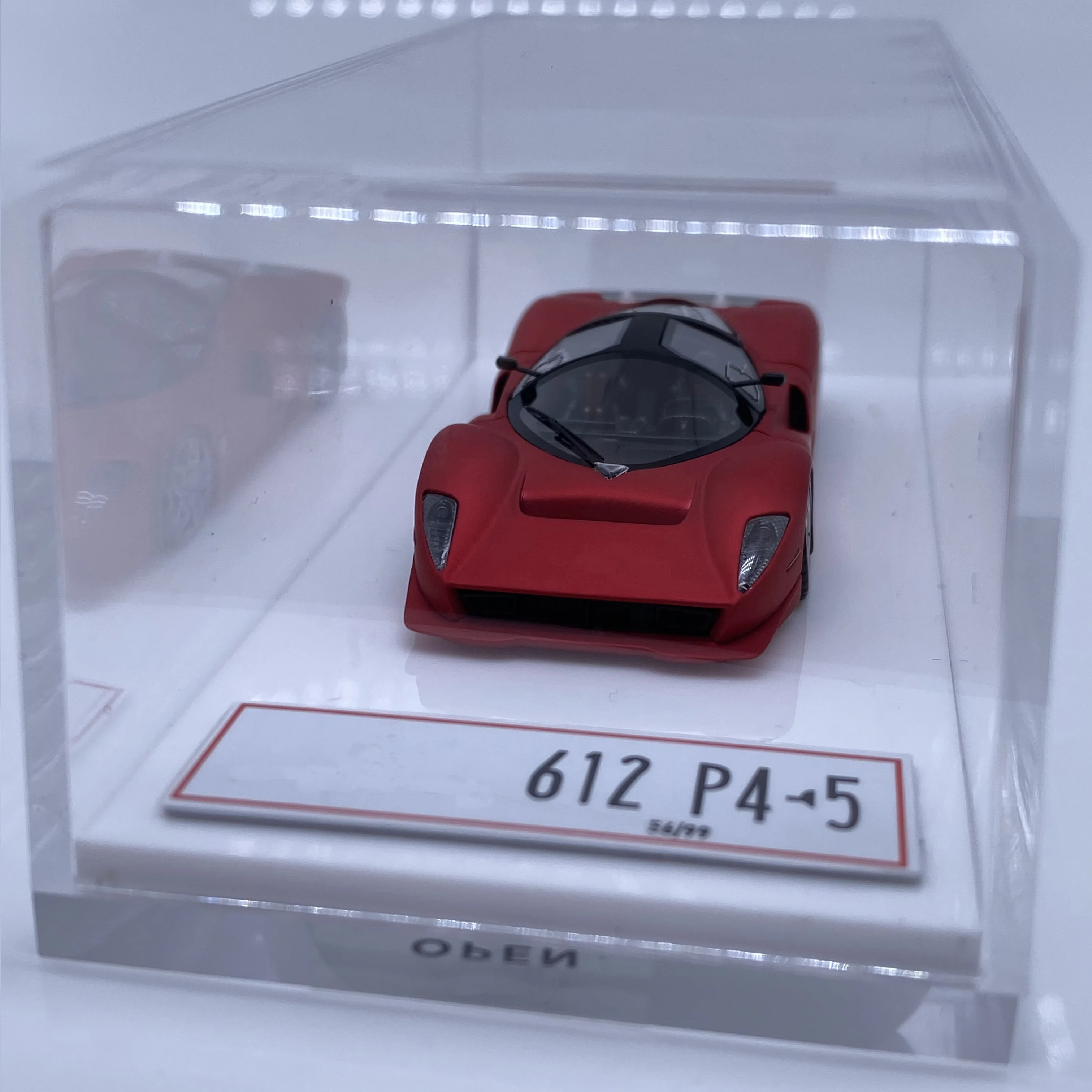 Custom 1:64 Pininfarina 612 P4-5 Exclusive Resin Car Model - Image 5