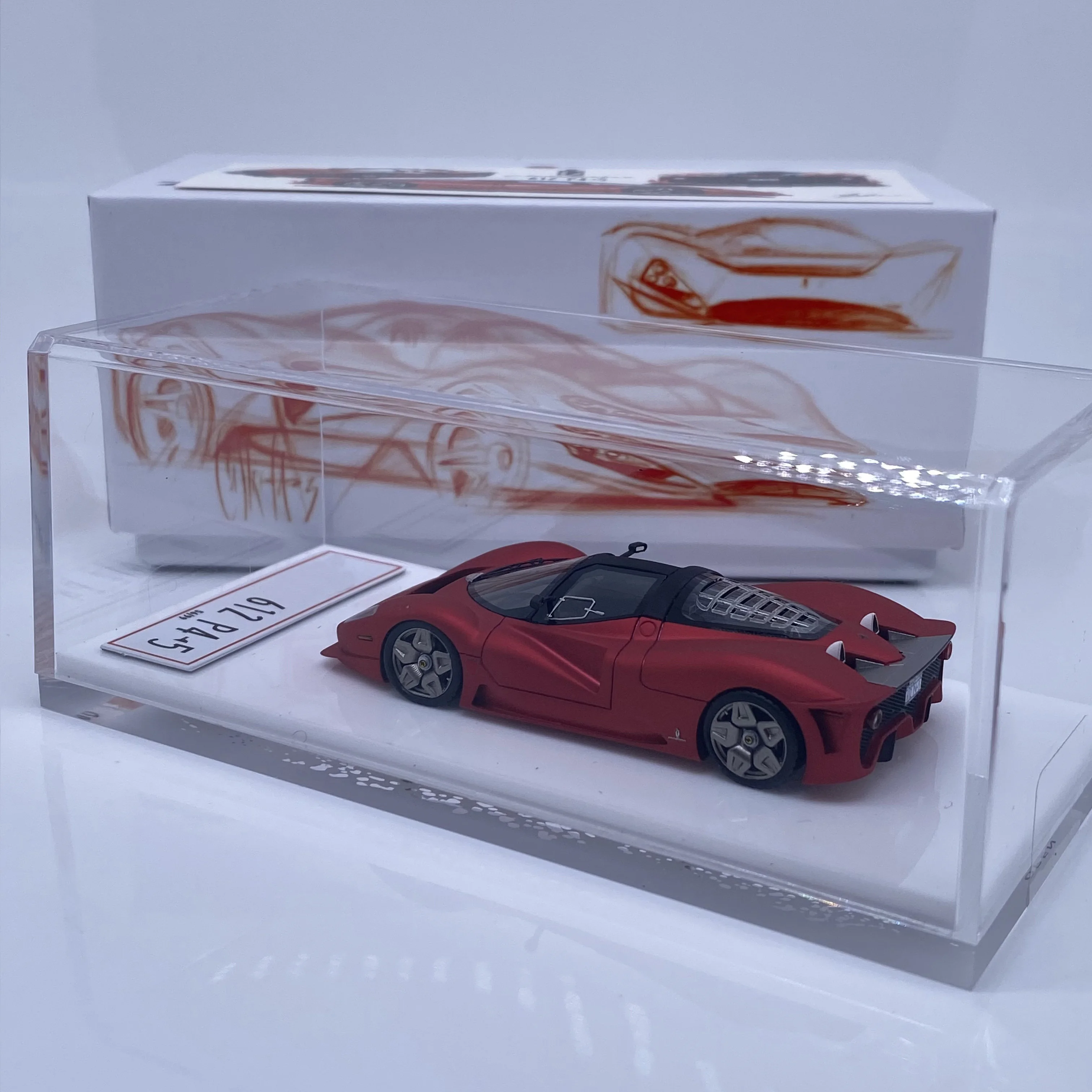 Custom 1:64 Pininfarina 612 P4-5 Exclusive Resin Car Model - Image 3